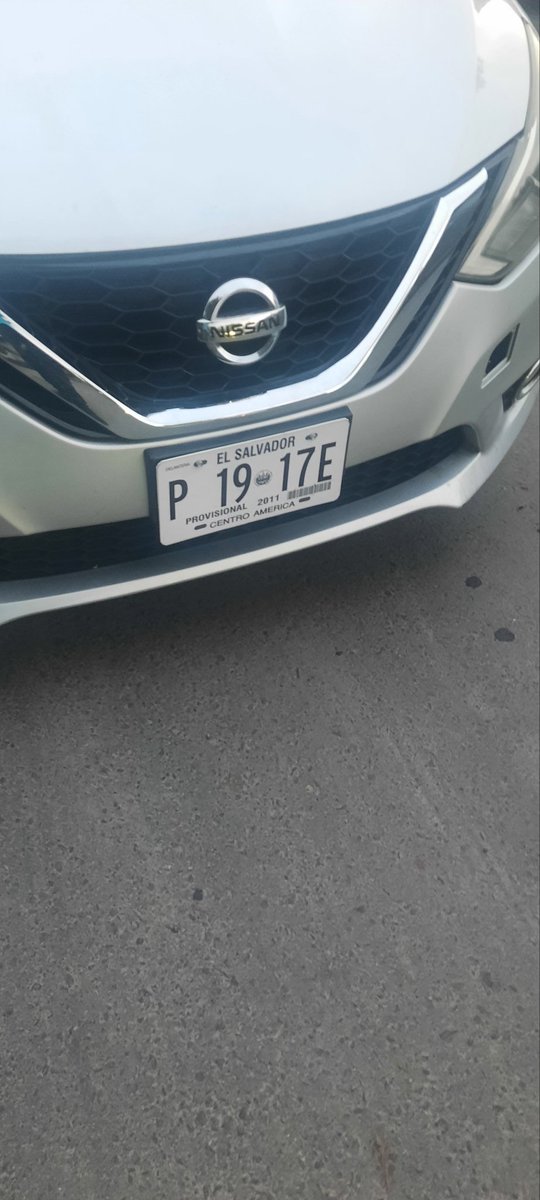 jaflores_es's tweet photo. @PNCSV @eltraficosv_ carros que bloquean parqueos en espacios comunitarios... https://t.co/Dsl1uhGeUa