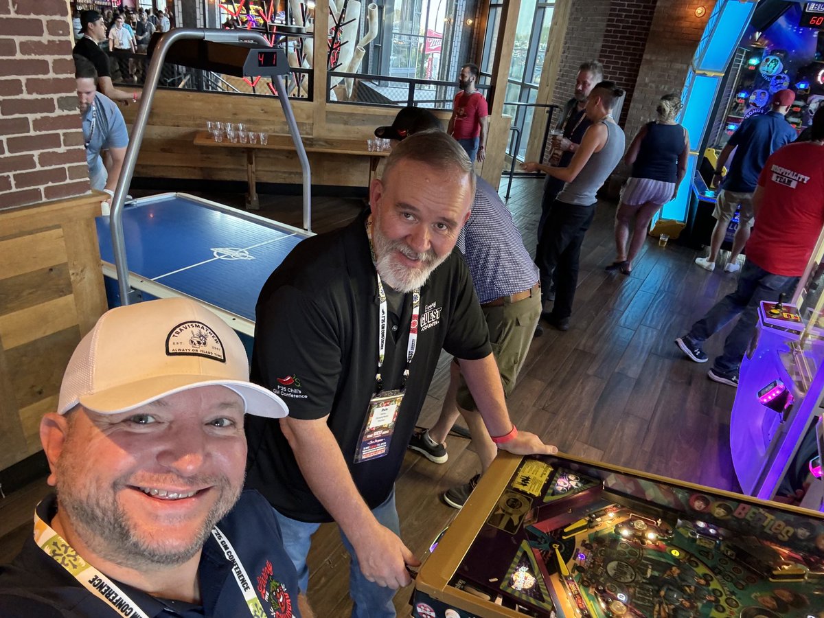 Luv2Ride007's tweet photo. #chilislove #GMconference #everyguestcounts Letโs have fun. Chilis life. โฆ@Chilisโฉ https://t.co/GWEBBCS3Sz