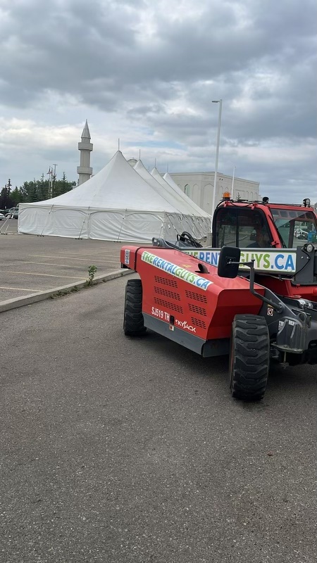 JalsaWest's tweet photo. A glimpse of the empty marquee as Jalsa awaits...👀 #Jalsawesterncanada https://t.co/fNj3FbirH4