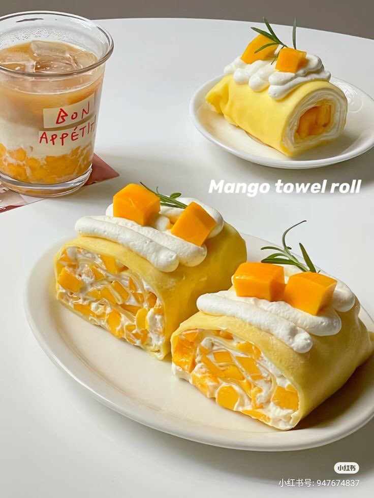 eatsimple_x's tweet photo. Resep Simple Mango Crepe Rolls 🥭🥞🧁

Bahan-bahan:

1. Untuk Crepes

• 100 gram tepung terigu
• 2 butir telur
• 300 ml susu full cream
• 35 gram margarin, lelehkan
• 25 gram gula pasir
• Secukupnya garam
• Pewarna makanan kuning rasa mangga (opsional)

2. Untuk Isian

• 200 ml whipped cream (krim kocok)
• 2-3 buah mangga, potong dadu kecil
• 1-2 sdm gula halus (sesuai selera)
• Esens vanila (opsional)

Pict: Pinterest
Video: Archersfood
Thanks 𝕏 #eatsimple