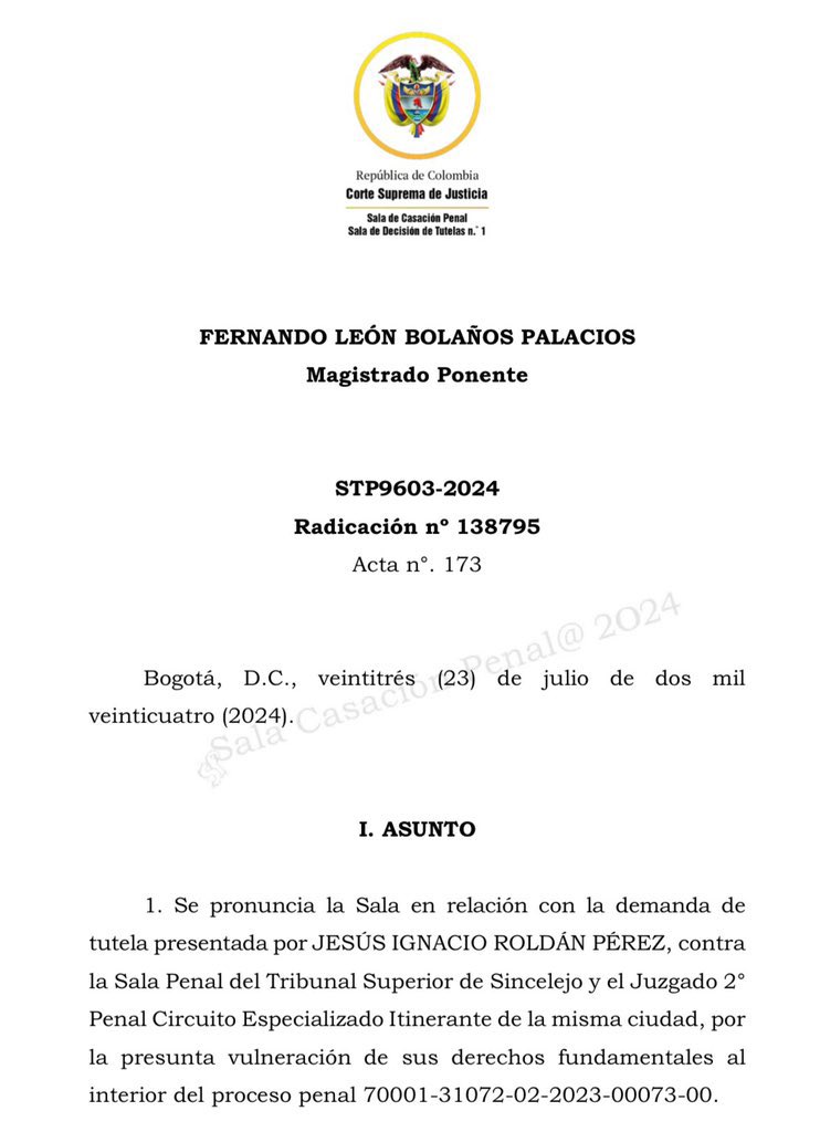 KatheMirandaP's tweet photo. Corte Suprema de Justicia en sentencia: 

“Convención Americana de Derechos Humanos (CADH) NO es superior a la Carta (Constitución) y, por ende, no puede ser utilizado para examinar la validez de las normas constitucionales ni de las de las leyes colombianas”. 

¿Un mensaje al Gobierno Nacional? 🧐