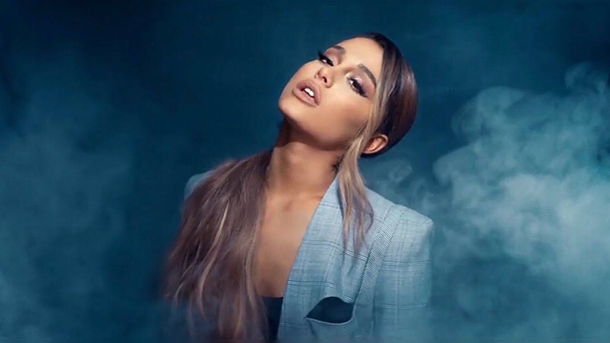 notfromheaven's tweet photo. thinking about breathin mv https://t.co/88kRNc6BW7