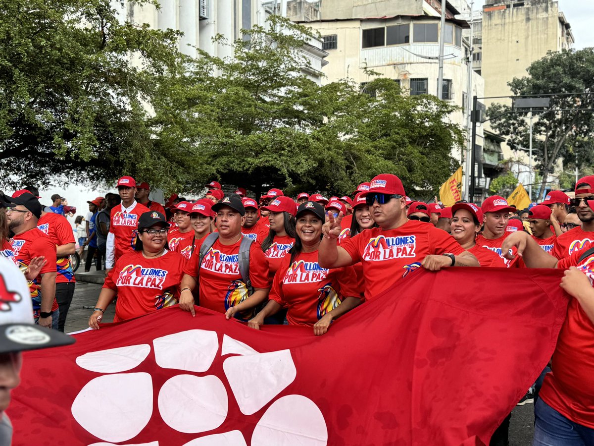 Sintrapepf_Org's tweet image. 📌 Jóvenes petroquímicos unidos en una sola voz: ¡Nicolás Maduro, nuestro presidente! 🇻🇪

#JuventudPorMaduro

@NicolasMaduro 
@TellecheaRuiz 
@elguerrero9523