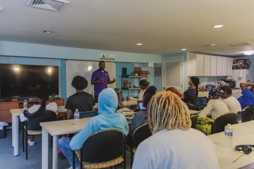 SenatorMcCray's tweet photo. Speaking to YouthWorks employees from McElderry Park at @BannerNCC reminded me of my own journey. Every day, I strive to share the "cheat code" that guided me. If one heard me, I did my job. Together, we can build a brighter future. #IntentionallyFocused https://t.co/aHJ4pBckEn
