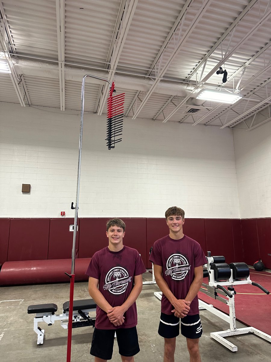 meganspargo308's tweet photo. Noah Zoltenko and Ethan Latta tied for the top Vertical Jump today at 31” not sure if they coordinated their outfits or not! Great minds jump alike! https://t.co/va6JgCQs8n