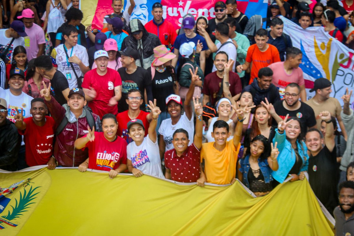 El Buzón de los Sueños de la Juventud Patriota se seguirá llenando con toda la Esperanza que emana de los corazones de quienes estamos haciendo lo mejor por nuestro país. 

¡Sigamos Juntos con <a href="/NicolasMaduro/">Nicolás Maduro</a>!

#PatriaSoberanaYPlena
#5Ago
