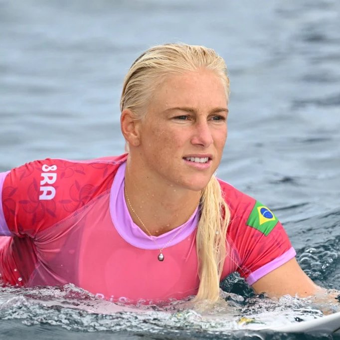 poptime's tweet photo. 🚨🇧🇷 Tatiana Weston-Webb é oficialmente uma CAMPEÃ OLÍMPICA e leva MEDALHA DE PRATA pro Brasil nas Olimpíadas de 2024!

É o MELHOR resultado pro surfe feminino brasileiro na HISTÓRIA das Olimpíadas. https://t.co/rNd477LQkU