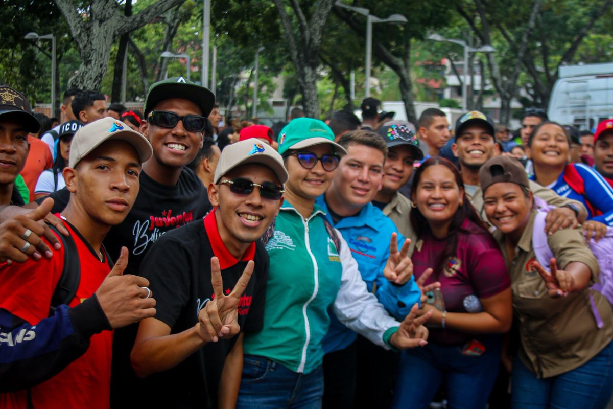 Nos expresamos contra el fascismo y exigimos vivir en un País libre de violencia e injerencia extranjera.

¡Cuenta con nosotros y nosotras <a href="/NicolasMaduro/">Nicolás Maduro</a>! 

#PatriaSoberanaYPlena
#5Ago