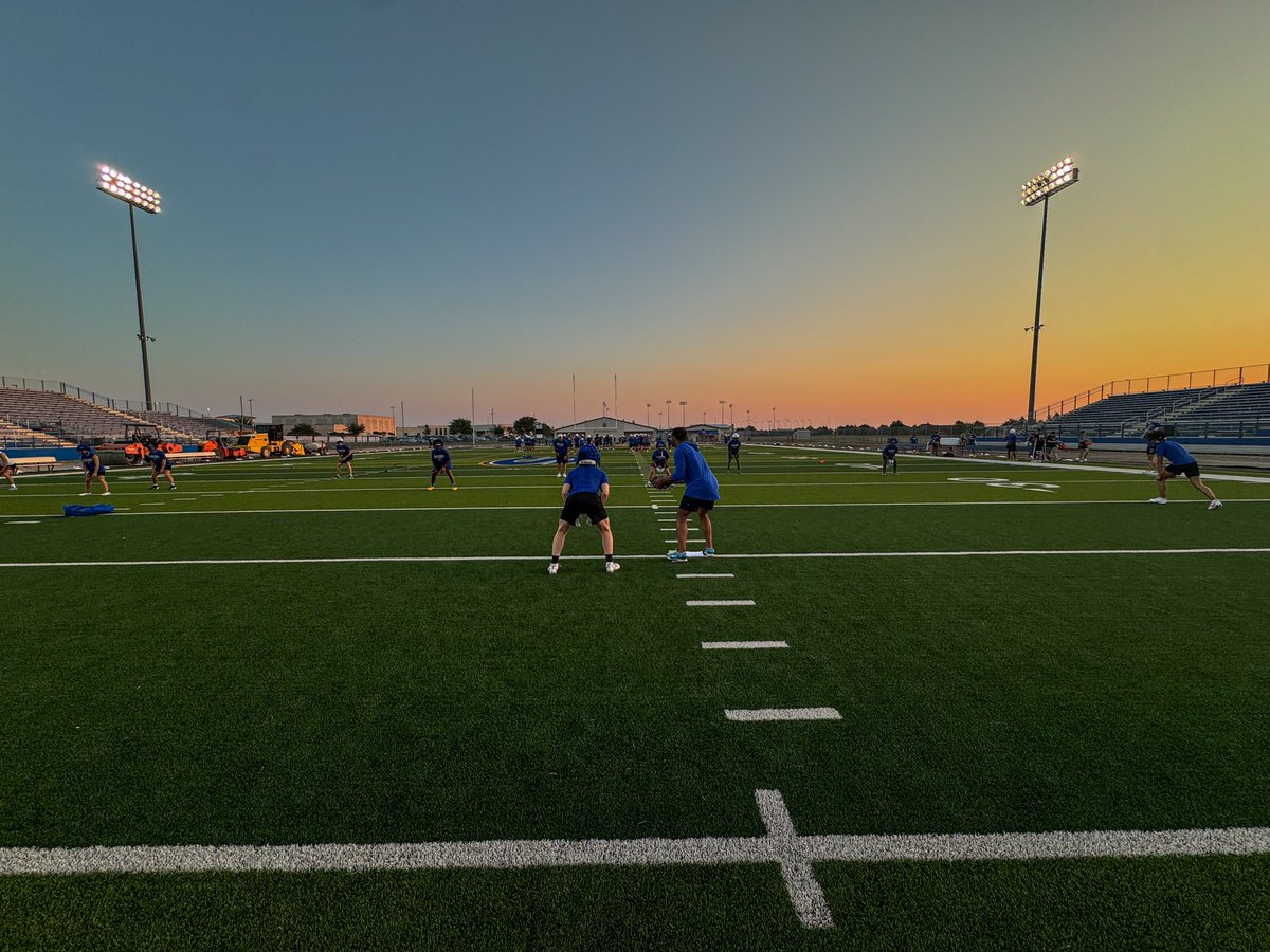 The boys are back in town, the boys are back in town 🎶 Day 1 in the books and it feels so good to be back!