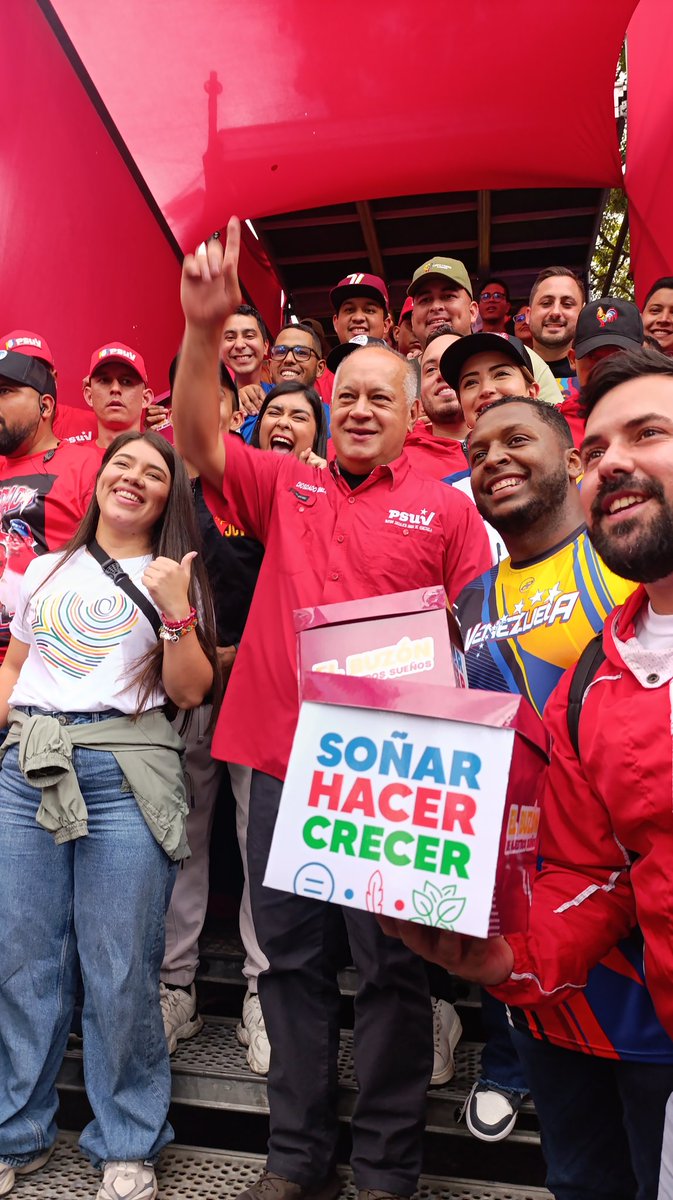 ¡Epale Capitán!
✊🏽<a href="/dcabellor/">Diosdado Cabello R</a> Ganamos y Celebramos! 
Tenemos al Presidente de la Paz y se llama <a href="/NicolasMaduro/">Nicolás Maduro</a>.