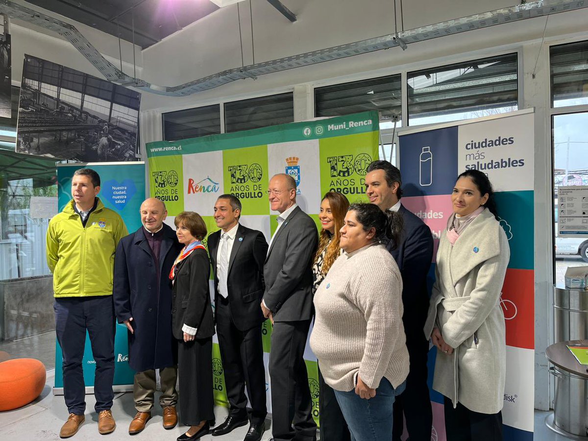 Muchas gracias alcalde <a href="/cn_castro/">Claudio Castro Salas</a>, <a href="/Renca/">Renata Adamcová</a> y @NovoNordisk por un gran evento de firma del MoU para “Ciudades para una Mejor Salud” esta mañana. Esperamos así poder mejorar el bienestar urbano en relación con la obesidad en Chile. 🏙️🌿

#CiudadesSaludables #AlianzaPúblicoPrivada