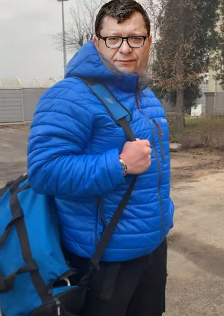 POV: Czekasz na oświadczenie Stana o 10:00