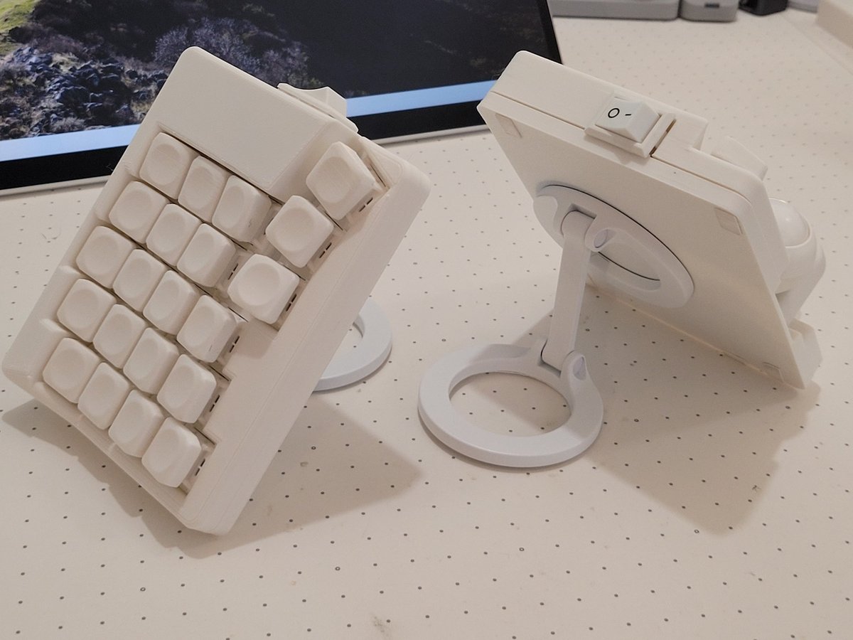 ✧︎ Monoさま専用 ✧︎ トンボ鉛筆 MONO 消しゴム JHA-061 1箱(PE-01A×18個入) モノ