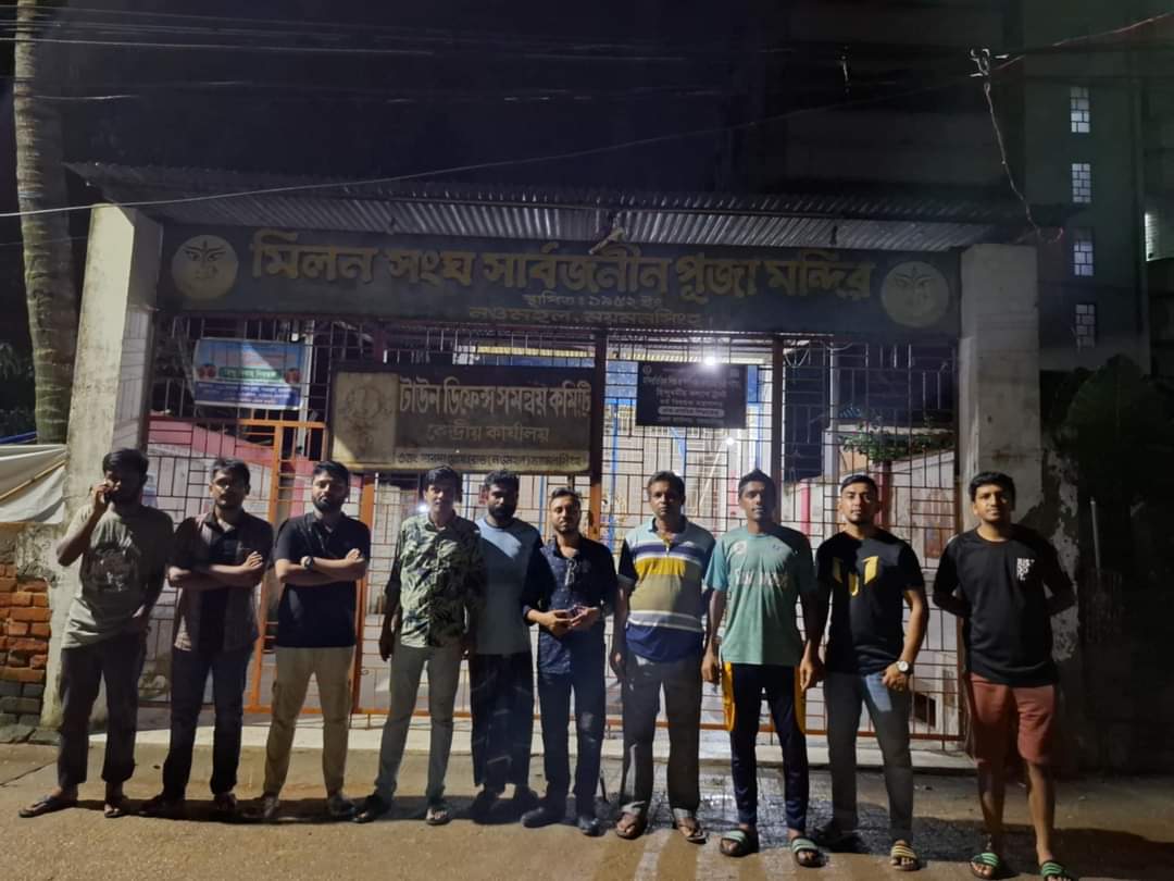 Spike__Suvo's tweet photo. @iamashish_24 Bro don't spread any fake news
Hindus are safe in Bangladesh.
They are also part of us https://t.co/S7FEIPNpop