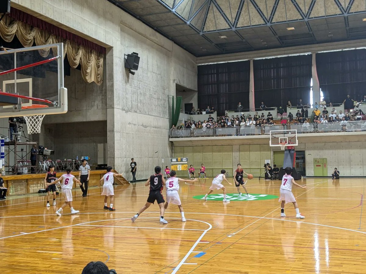 stepbystep022's tweet image. 沖縄県ミニバスケットボール夏季大会は本日が最終日でした！

結果は下記の通りです！

男子
優勝　佐敷
準優勝　長嶺
3位　大里北
4位　北中城

女子
優勝　中原
準優勝　普天間
3位　銘苅
4位　本部

優勝されたチームのみなさんおめでとうございます👏

#沖縄バスケ #バスケットボール