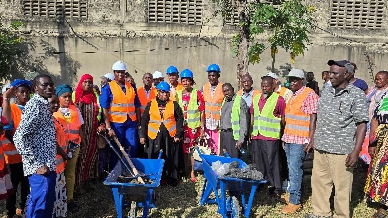 WaterandDev's tweet photo. Thanks to HCSOM, Bokibaza CBO, and MnU, we've submitted the WASH facility designs for NCA approval. The site is ideal and inclusive for PWDs.  Support us in bringing clean water to Bogo Bogo! #WaterForAll #CommunityEmpowerment  #WASHFacility #MajiNaUfanisi #HCSOMSupport https://t.co/wuUUASnVhG