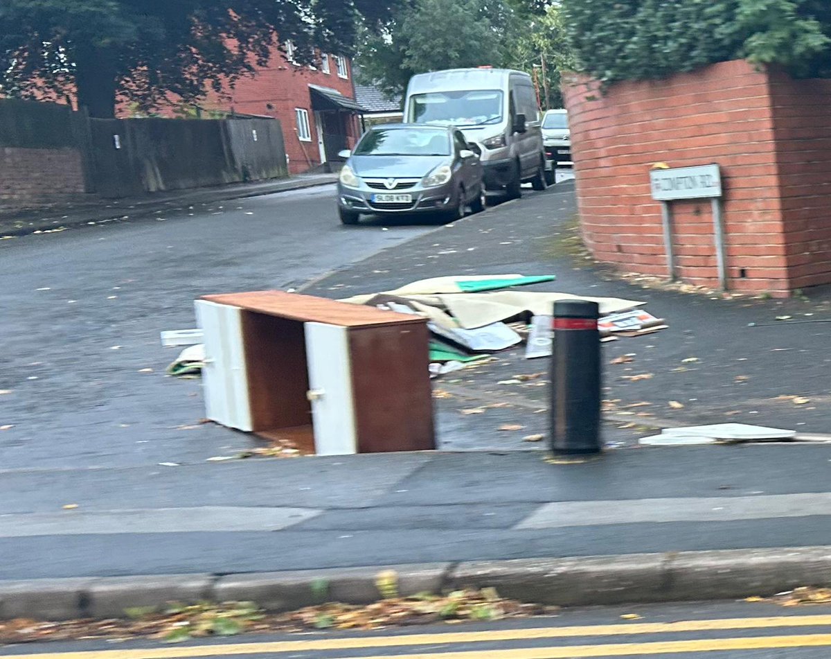 MickBrown3's tweet photo. After efforts by @BhamCityCouncil to clear the fly tipping in this part of Gravelly Hill, disappointed to see this happening again in the same area. Unacceptable.
#CleanStreetsMatter https://t.co/h09hR1tDR3