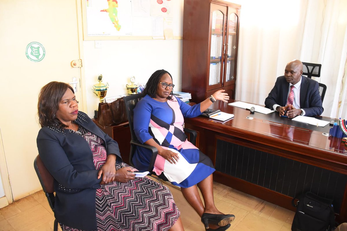 wrscke's tweet image. WRSC led by Ag. CEO/Registrar @komenlucy, and @UGC_TheChampion team led by the CECM for Agriculture, Mr. Edward Sawe held discussions on Maize aggregation and Warehousing ahead of the harvest season. 
#NAVCDP #warehousing #Aggregation #postharvestmanagement 
@MITIKenya