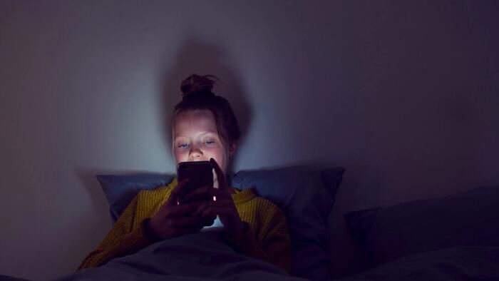 ZeroHedgeNotes's tweet image. Excessive Internet Use Disrupts Teen Brains

👉 New study: overuse hampers emotional regulation
👉 Correlates with ADHD symptoms

⚠️ Cognitive development risk

‼️ Monitor teen screen time

#MentalHealth #TechUse

@zerohedge buff.ly/3WH3VV0