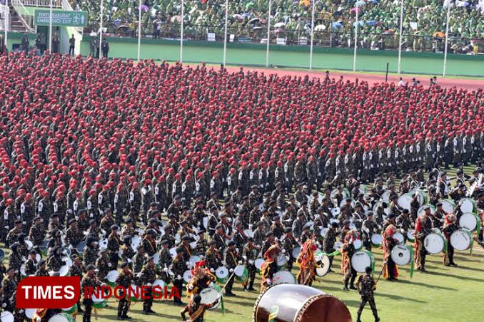 Untuk seluruh Banser dimanapun sahabat2 berada, tetap disiplin, tetap satu komando pimpinan. Sabar sahabat-sahabat...
Semua gerak sikap GP Ansor, Banser terukur, tetap satu komando.

Jika ttp sprti ini, mreka jual kita borong habis sahabat2!!!