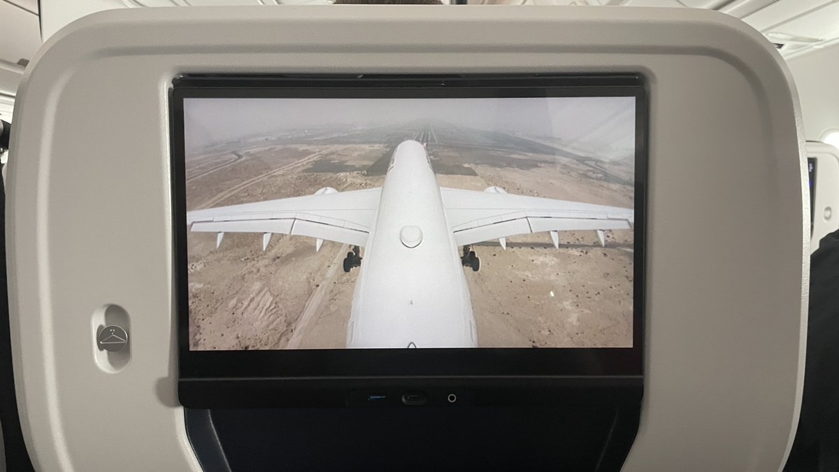 h2okapi's tweet image. Le vol @airfrance AF638 du 1er aout 2024 était tout simplement excellent, de début à la fin malgré le retard. Merci beaucoup @AirFranceFR