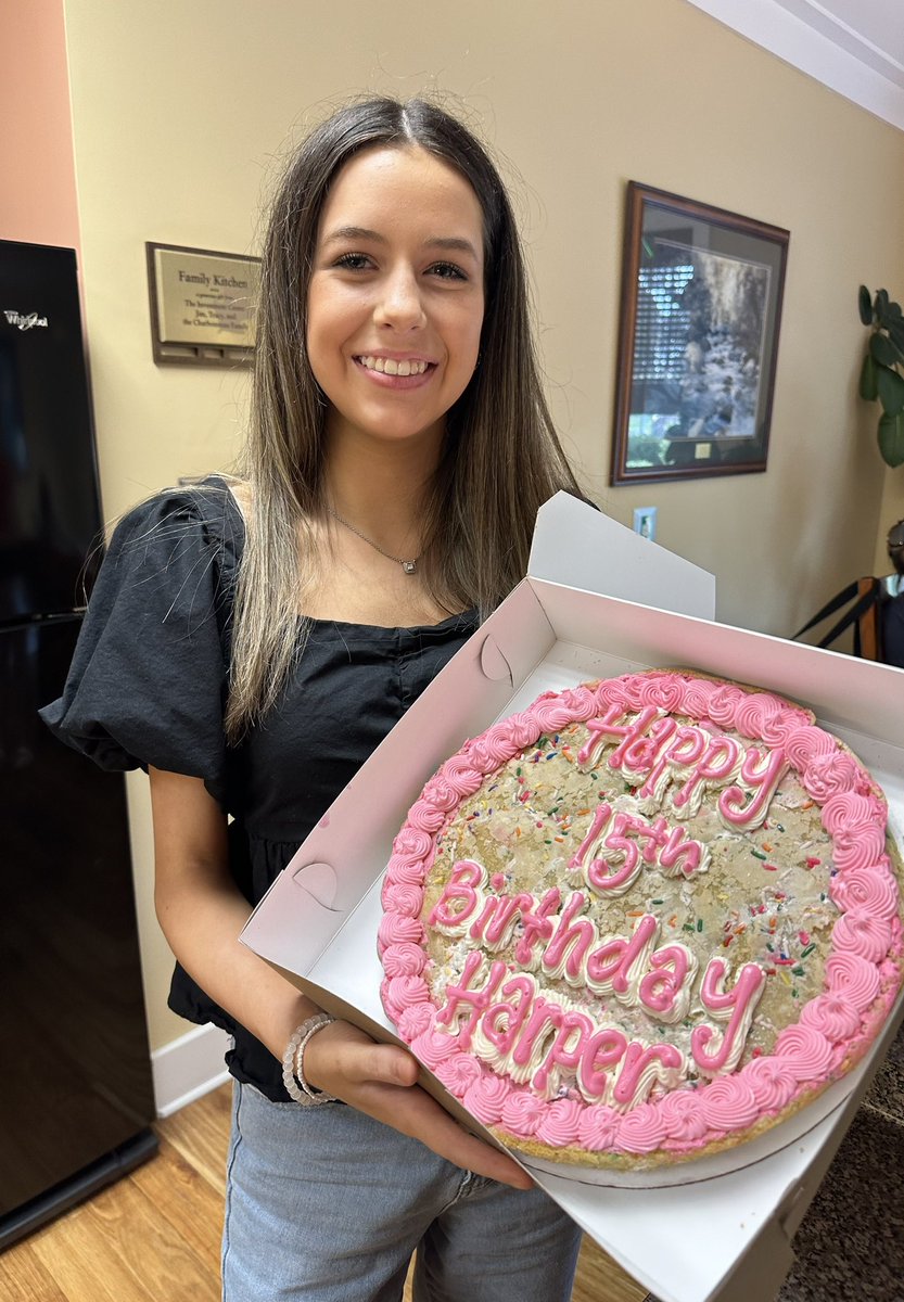 annadreed's tweet photo. Happy, Happy Birthday Harper! You keep us laughing and bring us so much joy! I love you forever and proud of you always!!! Hope year 15 is the best yet! 🎉🥳♥️ https://t.co/FpyShr5i9z