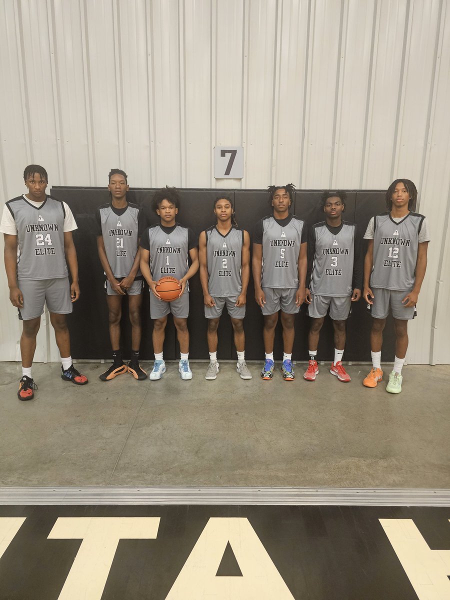Wasn't a better way to finish my travel season than with My brothers I started my journey with 🤞🏿 This My Family Not My Teammates