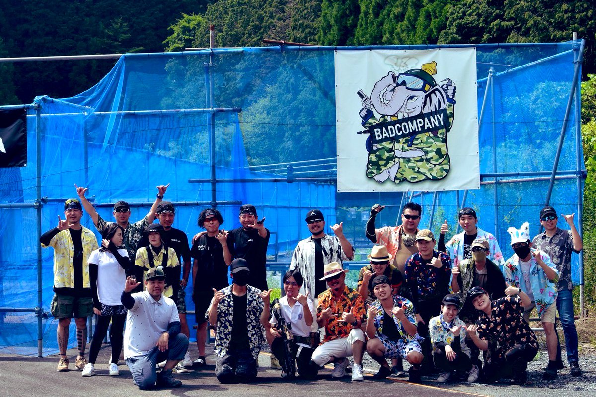 drossel11911057's tweet photo. BADCOMPANYアロハサバゲー(アロハ着てない)遊んでくれた方々ありでした!楽しかったそしてめっちゃ焼けた。
イキってマンバンにしたらイジられるイジられる。Wカズは防波堤😂
#BADCONPANY #内藤同志会 https://t.co/X7PUYbKPgF
