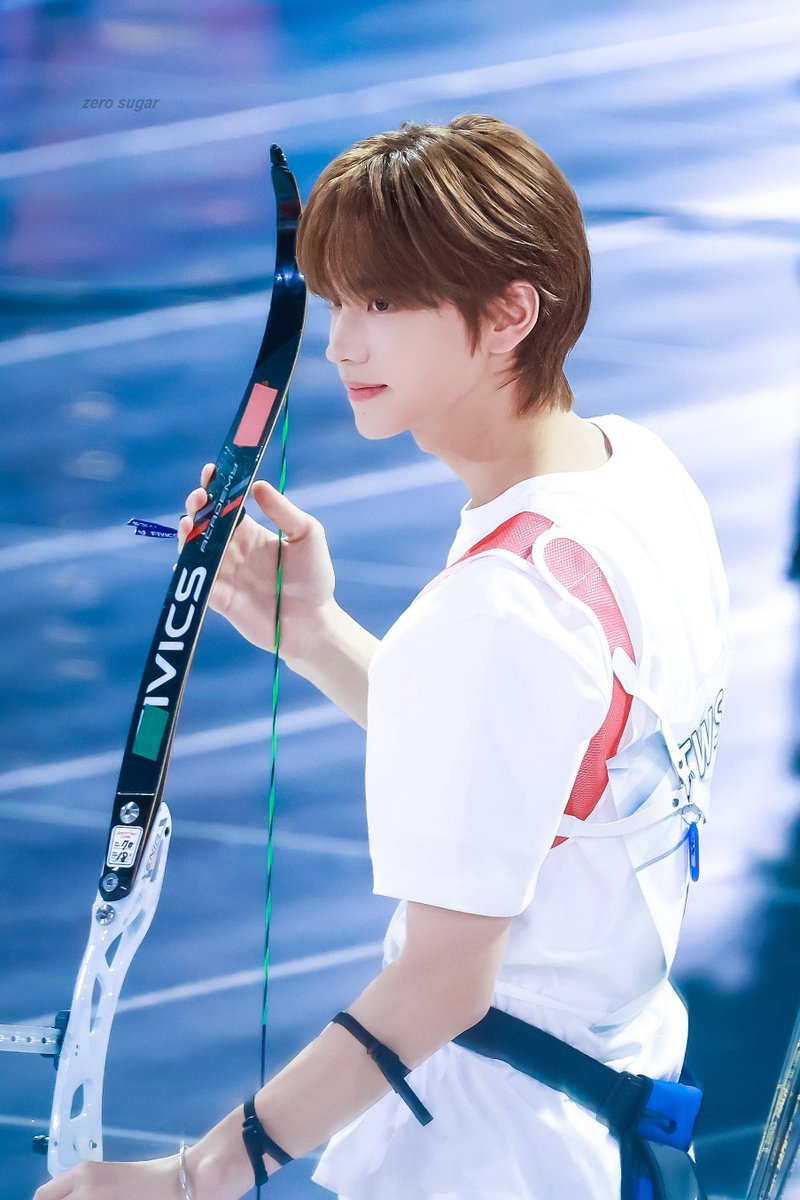 zerosugar_sy's tweet photo. 240805 아육대 양궁 🏹

#신유 #투어스 #SHINYU #TWS https://t.co/eqsaUL6rfp