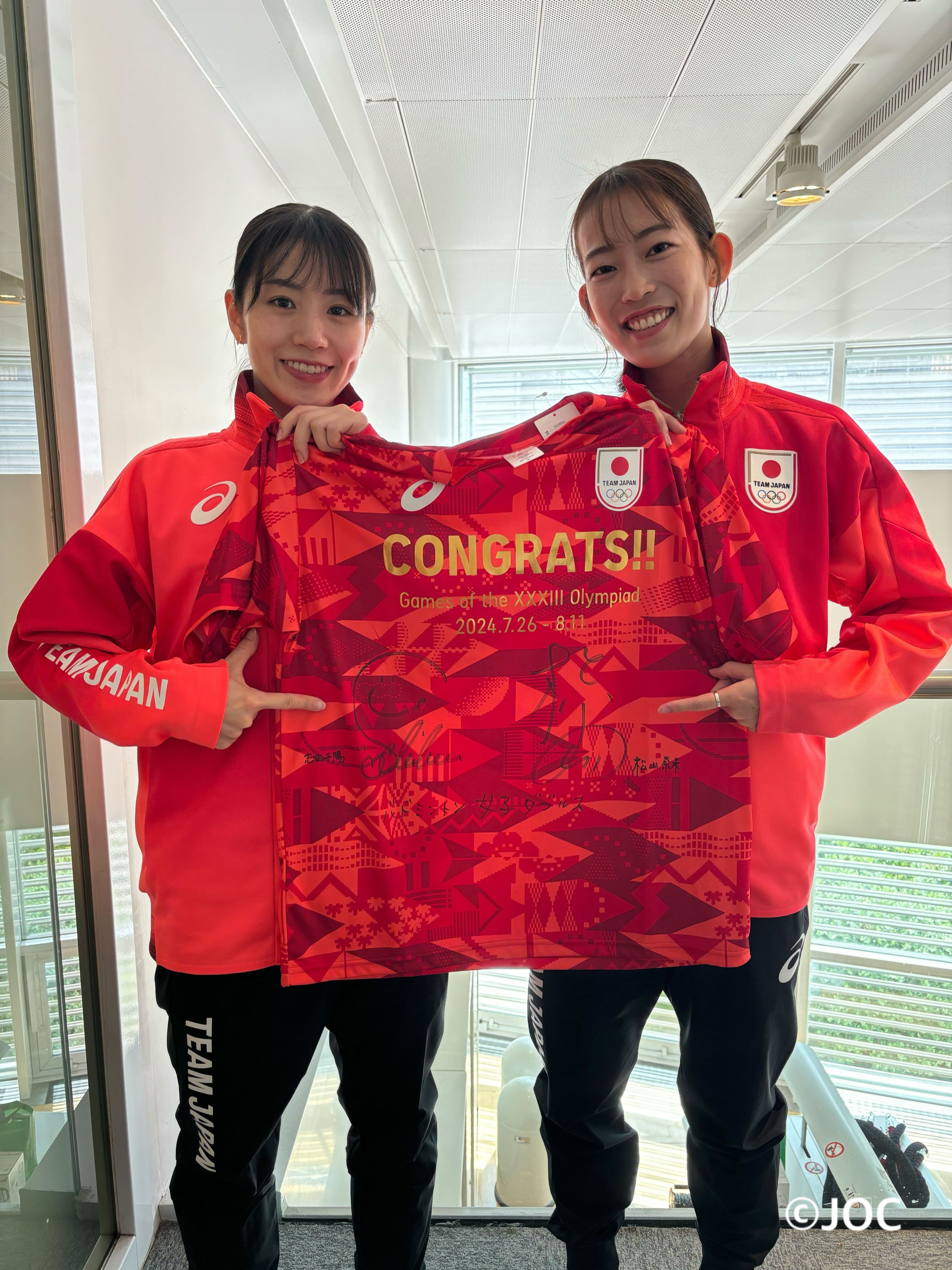 バドミントン 志田千陽 欲しい 松山奈未 直筆 サイン Tシャツ バドミントン 志田千陽 欲しい 松山奈未 直筆 サイン Tシャツ