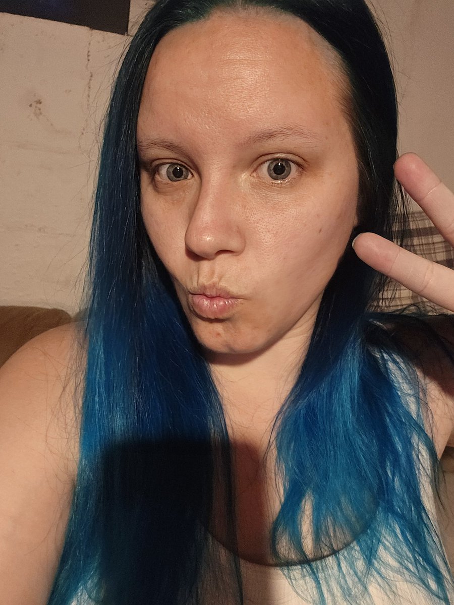 basicbechgamer's tweet image. So I have joined the collection of blueberry hair.. 🤭