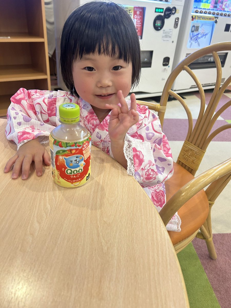 tyasuke5817's tweet photo. 至急拡散希望
嫁が不倫して子供と一緒に失踪しました。
何がなんでも子供だけでも助けたいです。
嫁の車が黒のN BOXナンバーが水戸587と2020です。
何か情報が有れば些細な情報でも欲しいです
2人の写真も載せておきます。 https://t.co/fFVLMUmcjl
