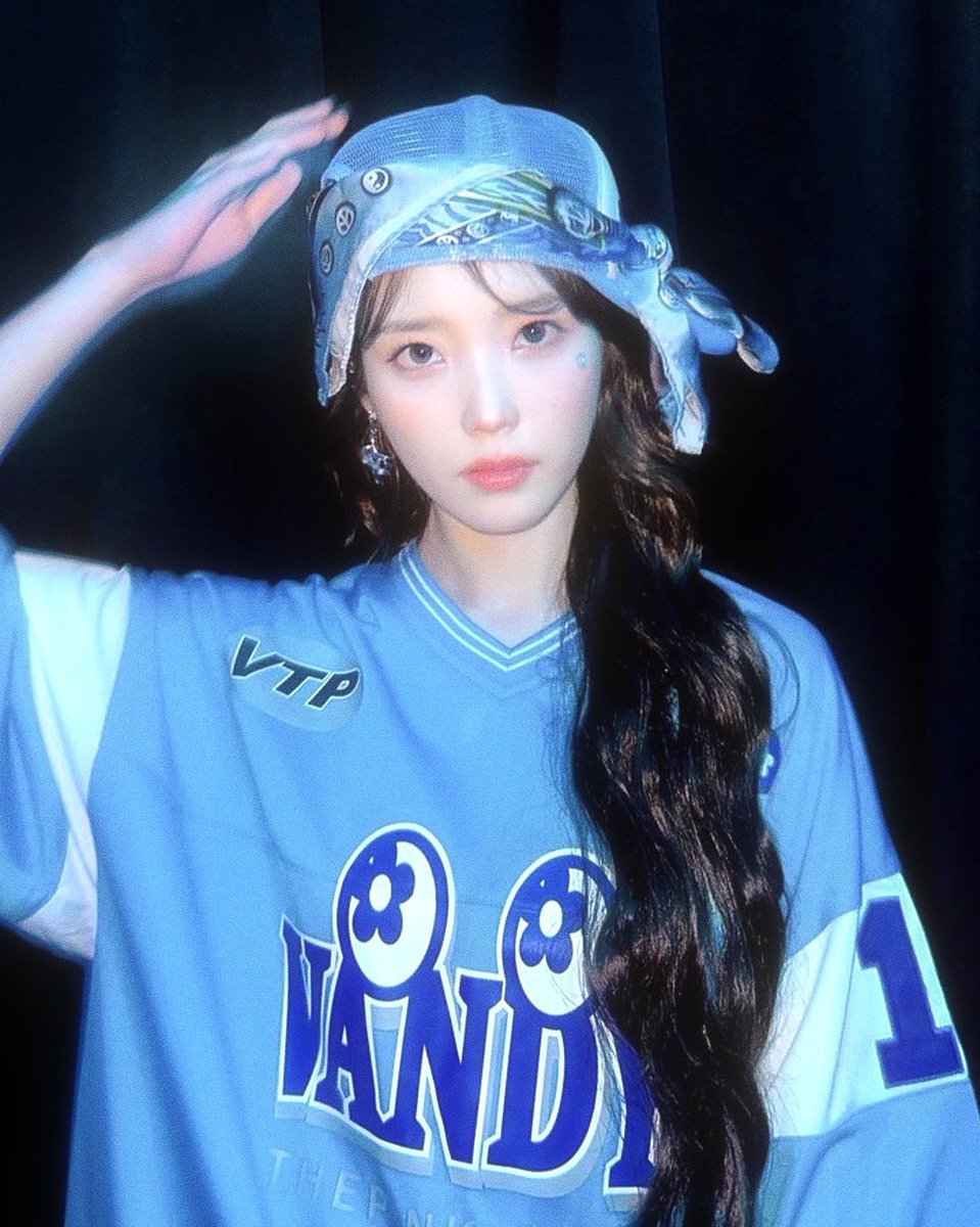 iumihadita's tweet photo. cool girl https://t.co/Ijv9Tk5JTk