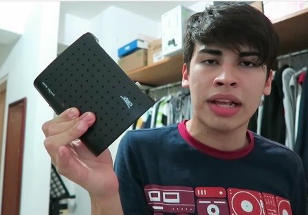 diskzgrayson's tweet image. abro 🧵 de vídeos venecos virales porque los venezolanos somos muy icónicos;

⬇️⬇️