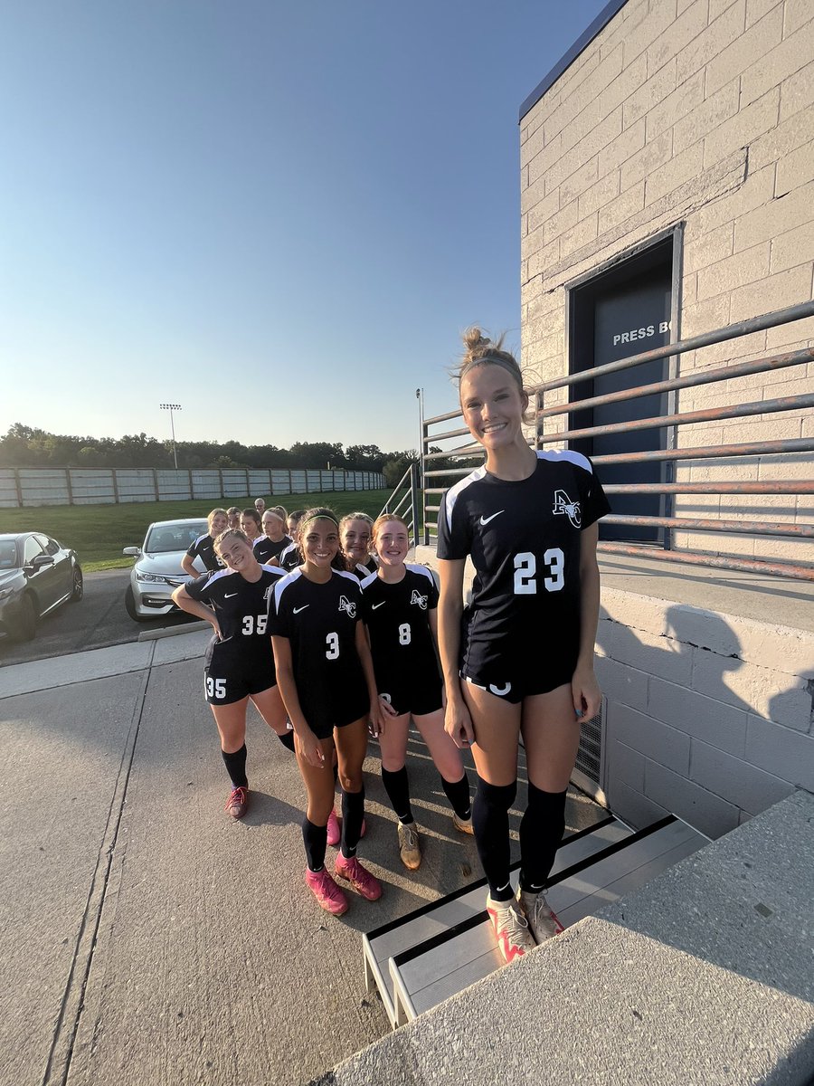 SoccerBoostMav's tweet photo. Scrimmage against Lenoir City. We won 2-1. Great job ladies!! https://t.co/xJ1OVm07D9