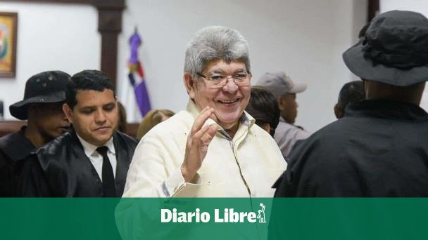 DiarioLibre's tweet photo. ⚖ | #JusticiaDL | La representante del acusado en Antipulpo afirma que actual presidente del Fonper desmintió que su antecesor se autoliquidara como se había dicho

🔗https://t.co/nOuWpIDQhS

#DiarioLibre #Noticias #Fonper #CasoAntipulpo https://t.co/a9qtx6GU2U