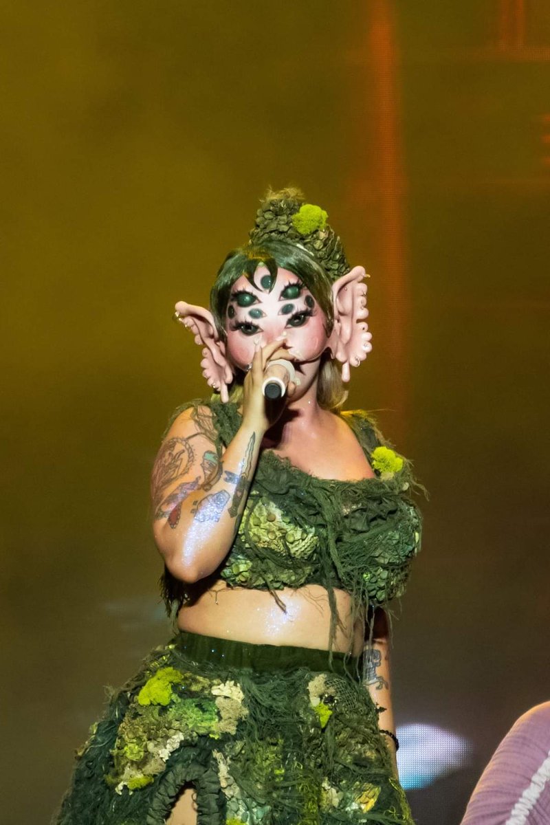 En este perfil amamos a Melanie Martinez 🩷

#LittleBodyBigHEART
#MelanieMartinez
#LollapaloozaChicago
#crybaby #K12 #portals