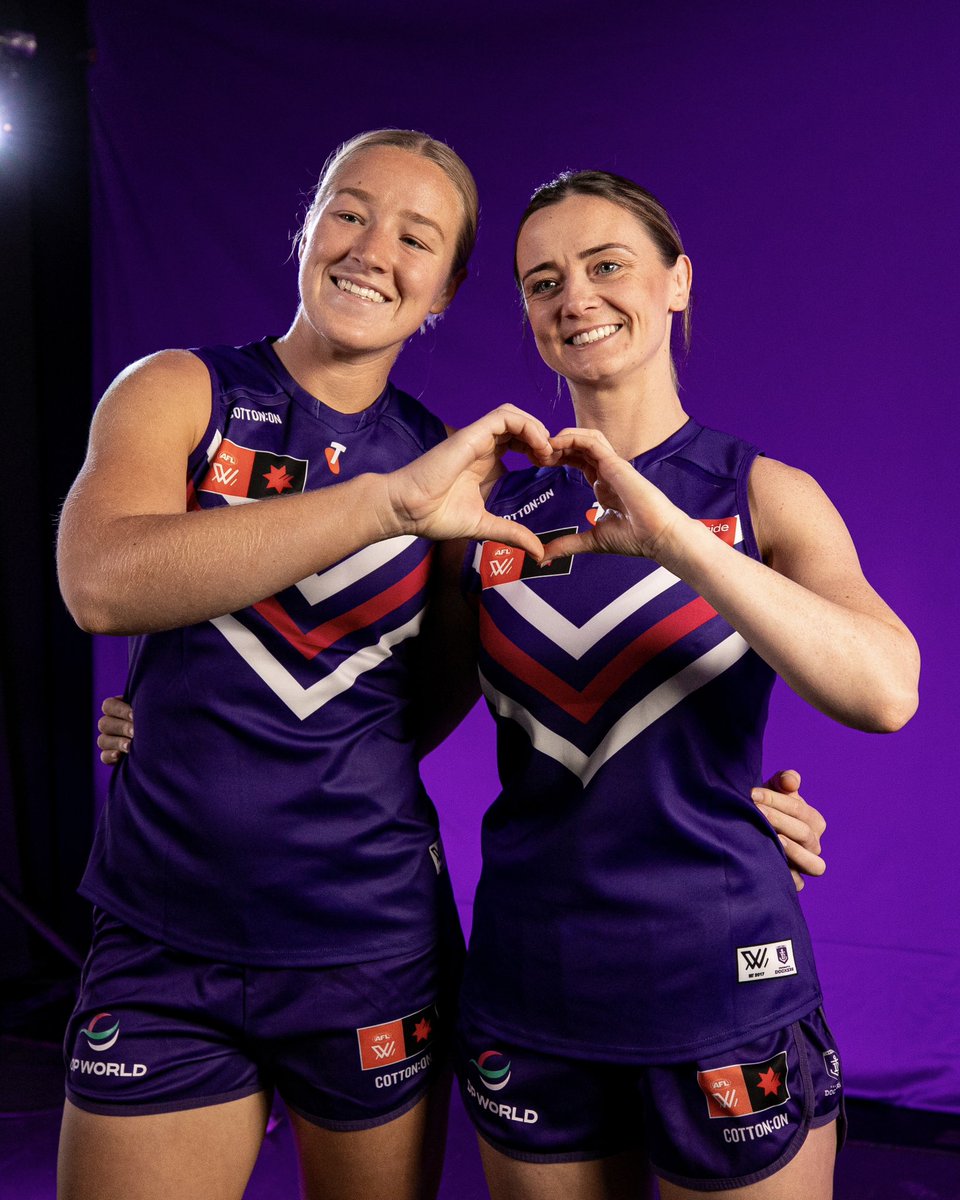 freodockersAFLW's tweet photo. lotta love for @AMull93 on her birthday ☘️

your day, Mullaz! #foreverfreo https://t.co/eXH9nrpM9i
