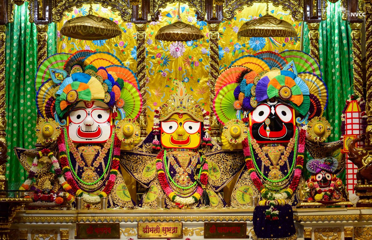 ISKCONPune's tweet photo. 🙏🏽Today's Darshan 📿 🗓06-0-2024🙏
🌷Sri Sri Jagannath Baldev Subhadra🌷
🚩@ISKCONNVCCPune🚩
.
.
#ISKCONNVCCPune #ISKCONNVCC #ISKCONPune
#ISKCON #ISKCON #6thaugust #6thaugust2024 #Tuesday
#kirtan #Harekrishna #Krishna #Kirtan #Krishna
#Harinaamsankirtan #Radheshyamdas
#Radhe https://t.co/sQyIKK3OJw