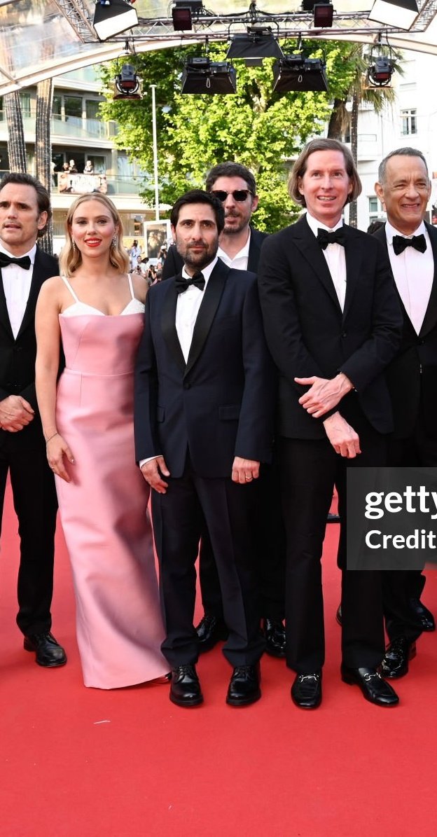 jjjssssswcch's tweet image. Why is he standing like that😭