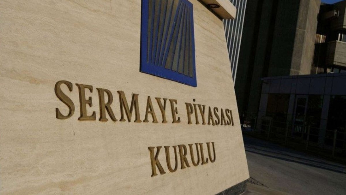 SPK’dan İlk Açıklama: Hangi Kripto Para Borsaları Kapanacak, Hangileri Kabul Edildi?

Sermaye Piyasası Kurulu (SPK), kripto varlık yasası kapsamında başvuru sürecine dair ilk açıklamayı yaptı ve kabul edilen ile tasfiye sürecine giren kripto para platformlarının listesini