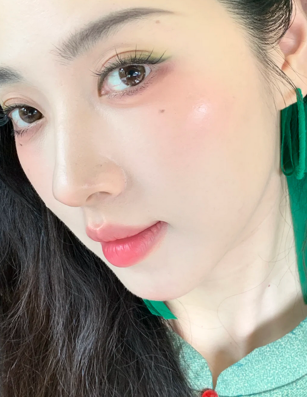 ch12348217630's tweet photo. Today, draw a lotus makeup, the original camera behind the makeup live live | new Chinese 🪷 summer lotus makeup
#Makeup #Fashion #Clothes #Design #China #Nationalstyle #Pop
#WWERaw #Rhea #Summerslam #GenX #Loomer https://t.co/zSitHp7uV6