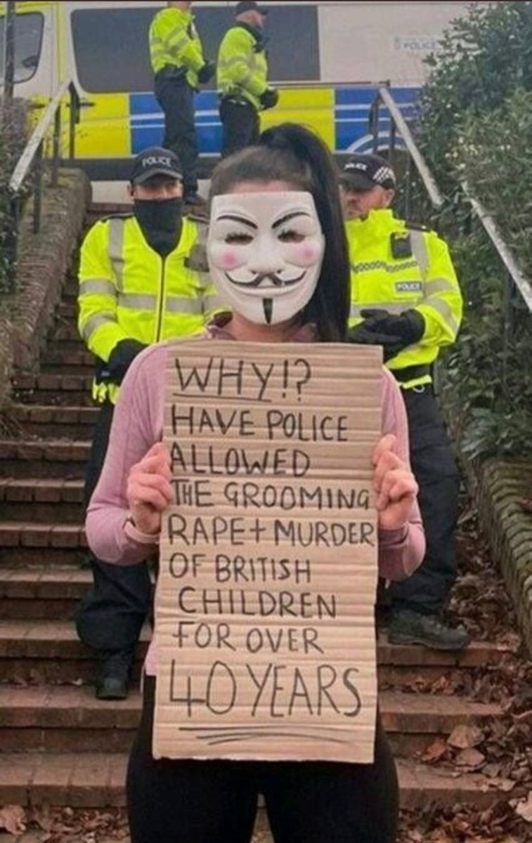 Have you watched the police totally fail to enforce the law against the Islamic community this week ? It’s for the same reasons they allowed this