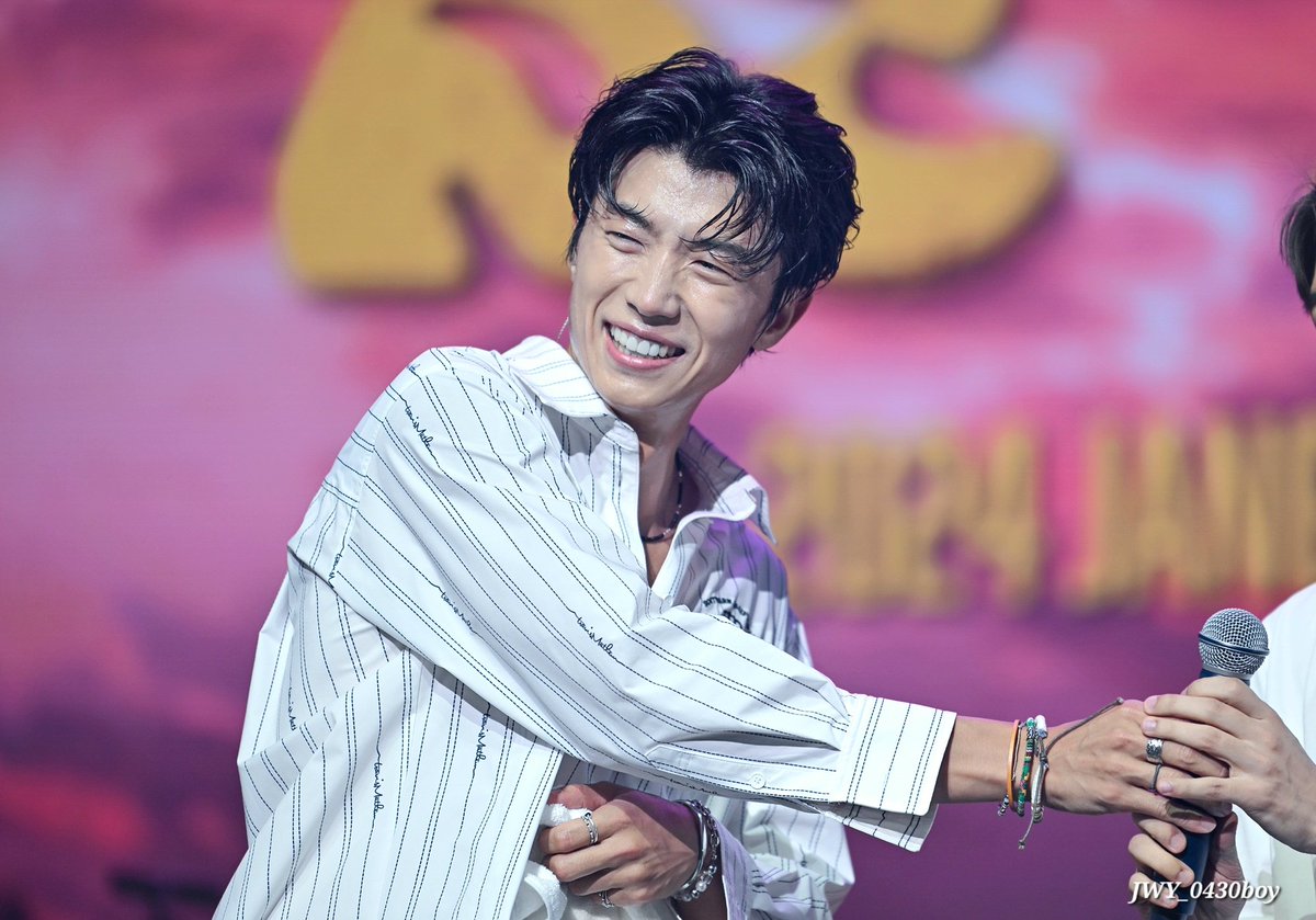 JWY_0430boy's tweet photo. 햇살강쥐🌞
웃는거 너무너무 예뻐

#장우영 #우영 #WOOYOUNG
#BE_YOUNG https://t.co/8LxWko0Tbw
