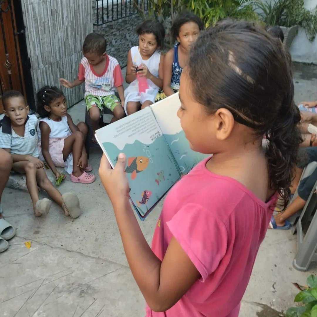 Fundación Escuelas Bibliobarrio tweet media