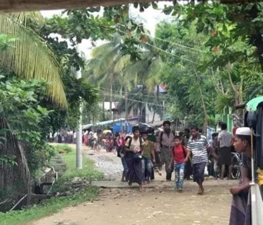 rayyan_misbahur's tweet photo. The recent violence by the AA in Buthidaung and Maung Daw is alarming.Innocent Rohingya are facing unjust attacks. It's crucial for the international community and world leaders to intervene and address these human rights violations in Myanmar. Silence is not an option. #Rohingya https://t.co/ka3HZ9LTOs