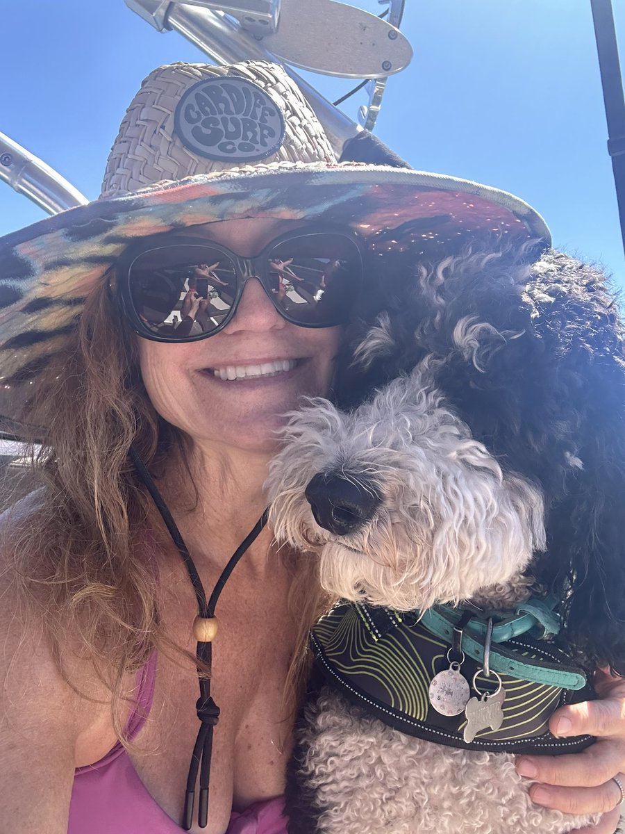 #doodleselfie
Show me your pups!