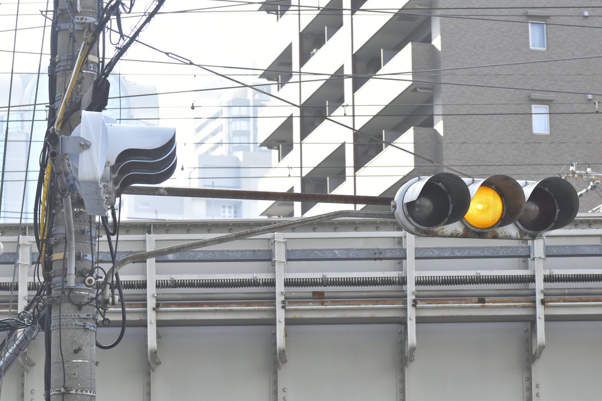 電車で大阪駅に着くとき窓の外にいつもあると思っていた宇宙人…そんな光景ももう見納めですね