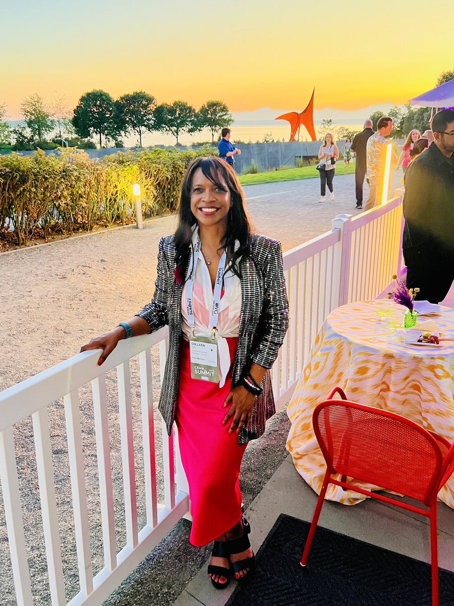 colleencoll's tweet photo. Sunset in Seattle. #cemasummit #eventmarketing #stillhustlin @cemaonline https://t.co/H6kAHeE0nr