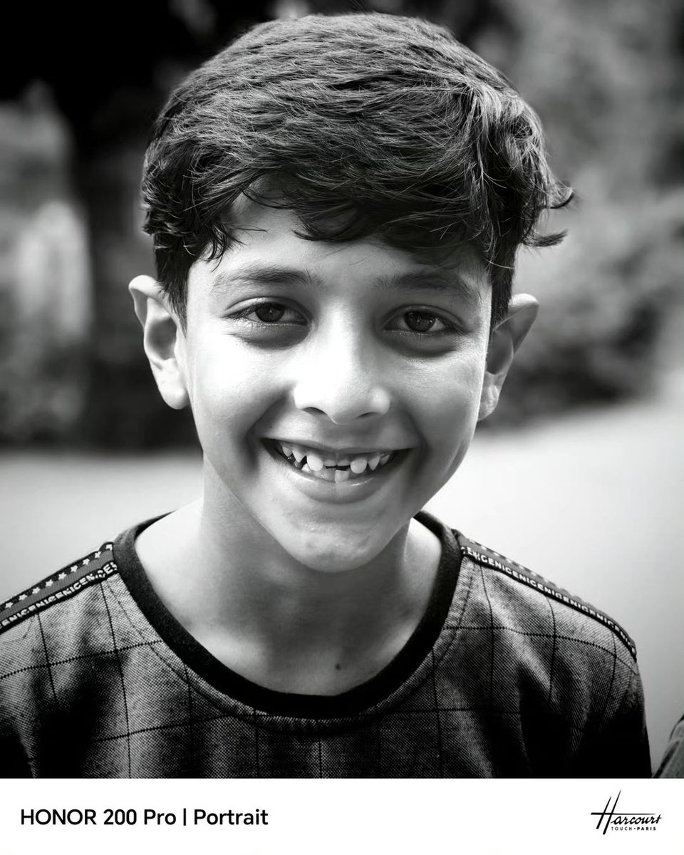 Embrace yourselves with the following Portraits, shot on #HONOR200Pro, with the Exclusive Filters of Studio Harcourt Paris, giving a Midas Touch to the Portrait! 🤩✨

#APieceofArt #HONOR200Pro #HONOR200Series5G #ShotOnHONOR